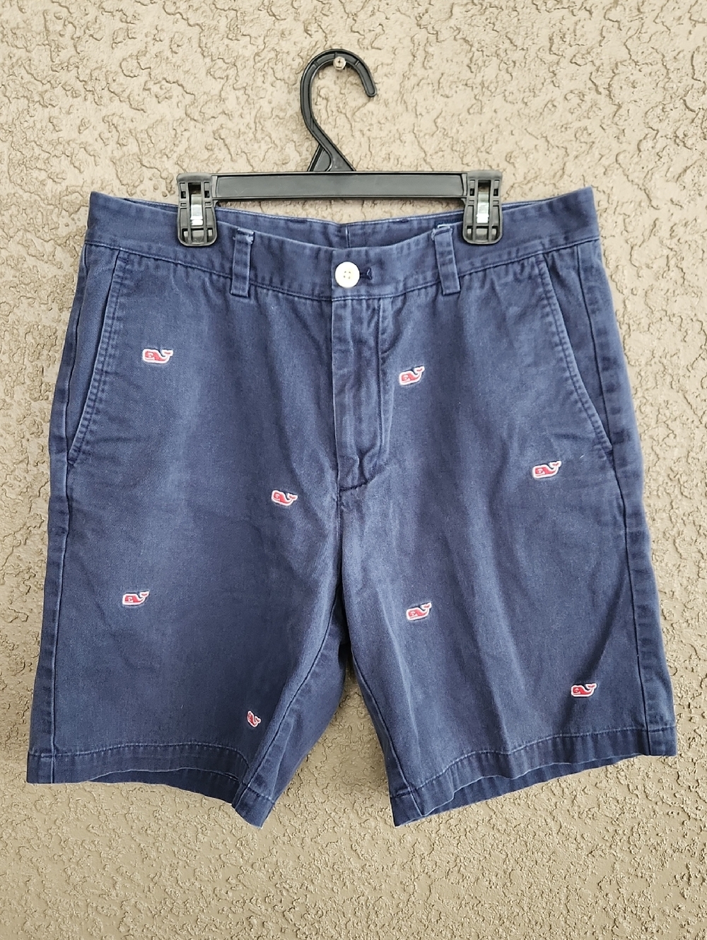 Vineyard Vines Navy Shorts with Pink Whale Logo SZ 32